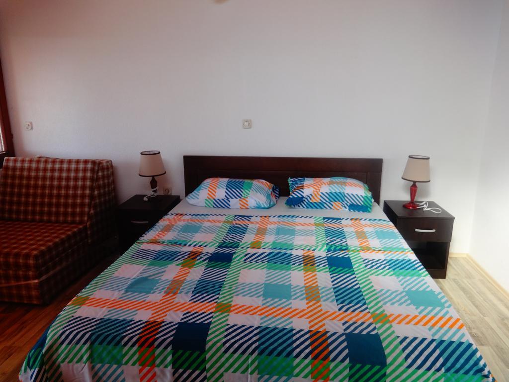 Karali Apartments Lagadin Extérieur photo