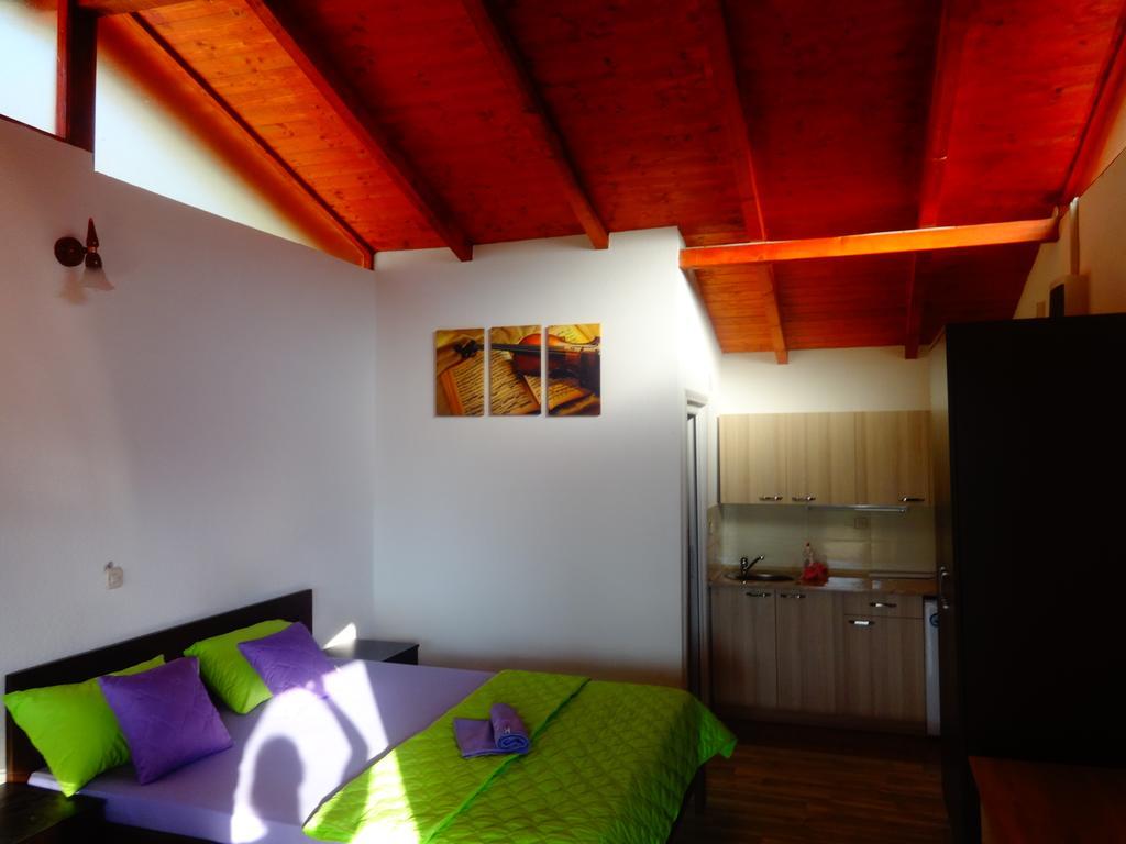 Karali Apartments Lagadin Extérieur photo