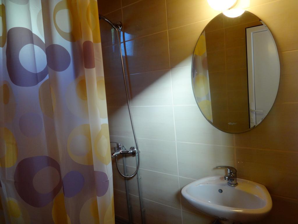 Karali Apartments Lagadin Extérieur photo